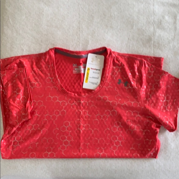 Under Armour Tops - Under Armour Heat Gear Tee